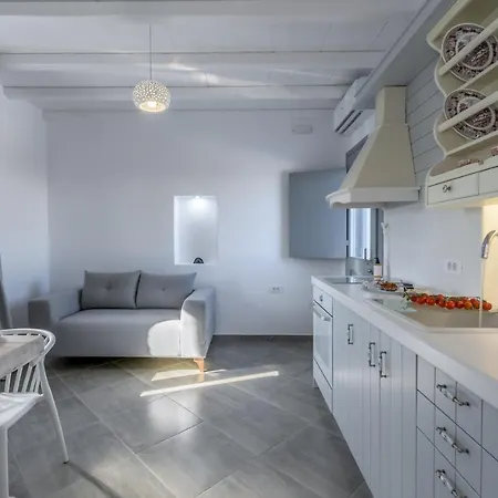 Zeus Apartment
