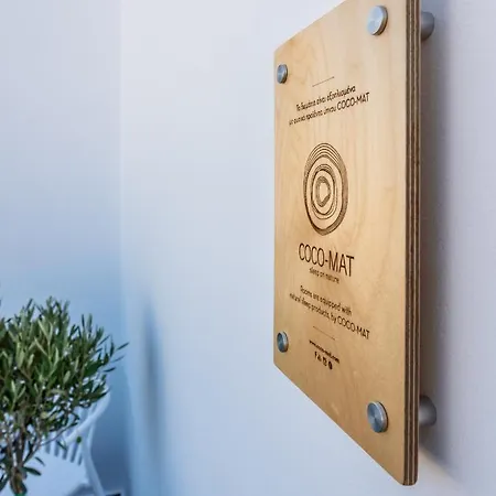 Zeus Apartment